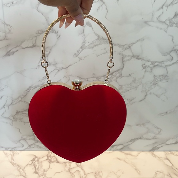 Handbags - Heart Shape Clutch Purse Velvet